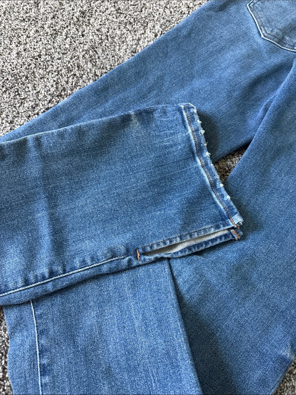 EXPRESS Skyscraper Mid Rise Medium Wash Distressed Jeans Size 6R - Picture 5 of 7